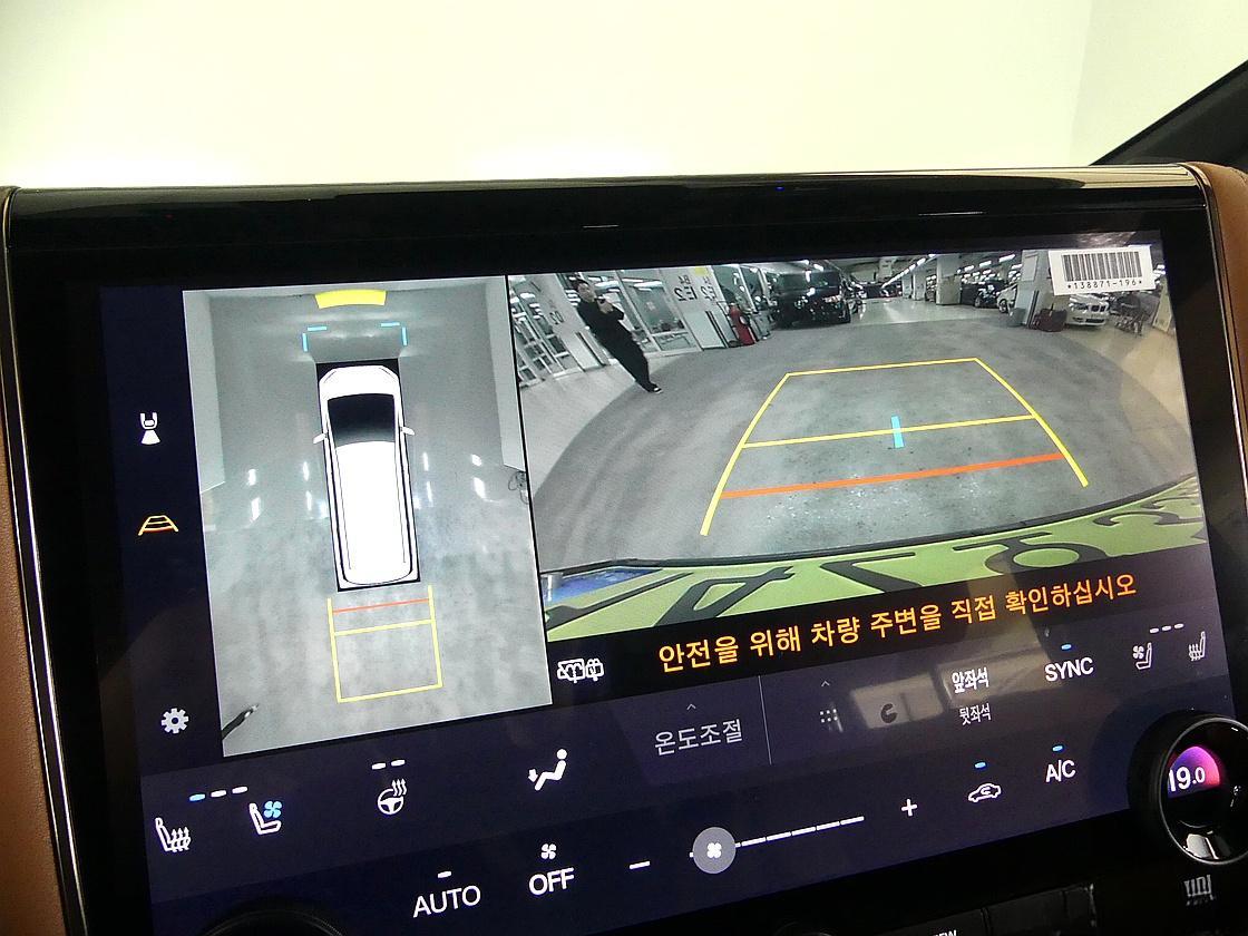 토요타 알파드 2.5 HEV AWD