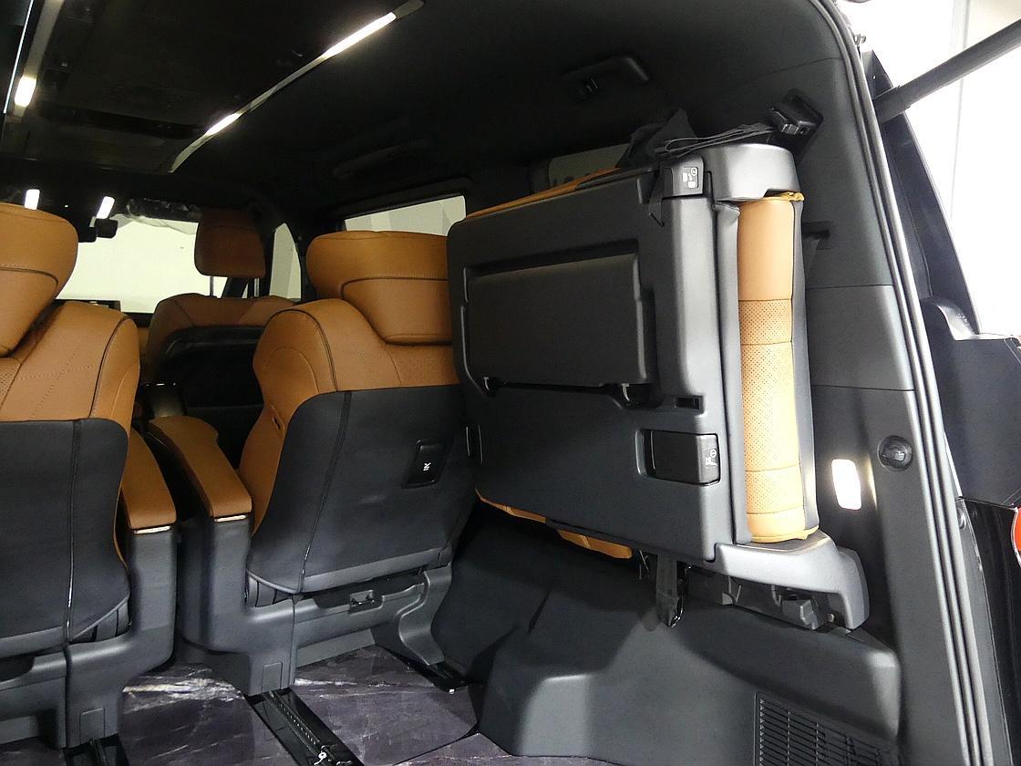 토요타 알파드 2.5 HEV AWD