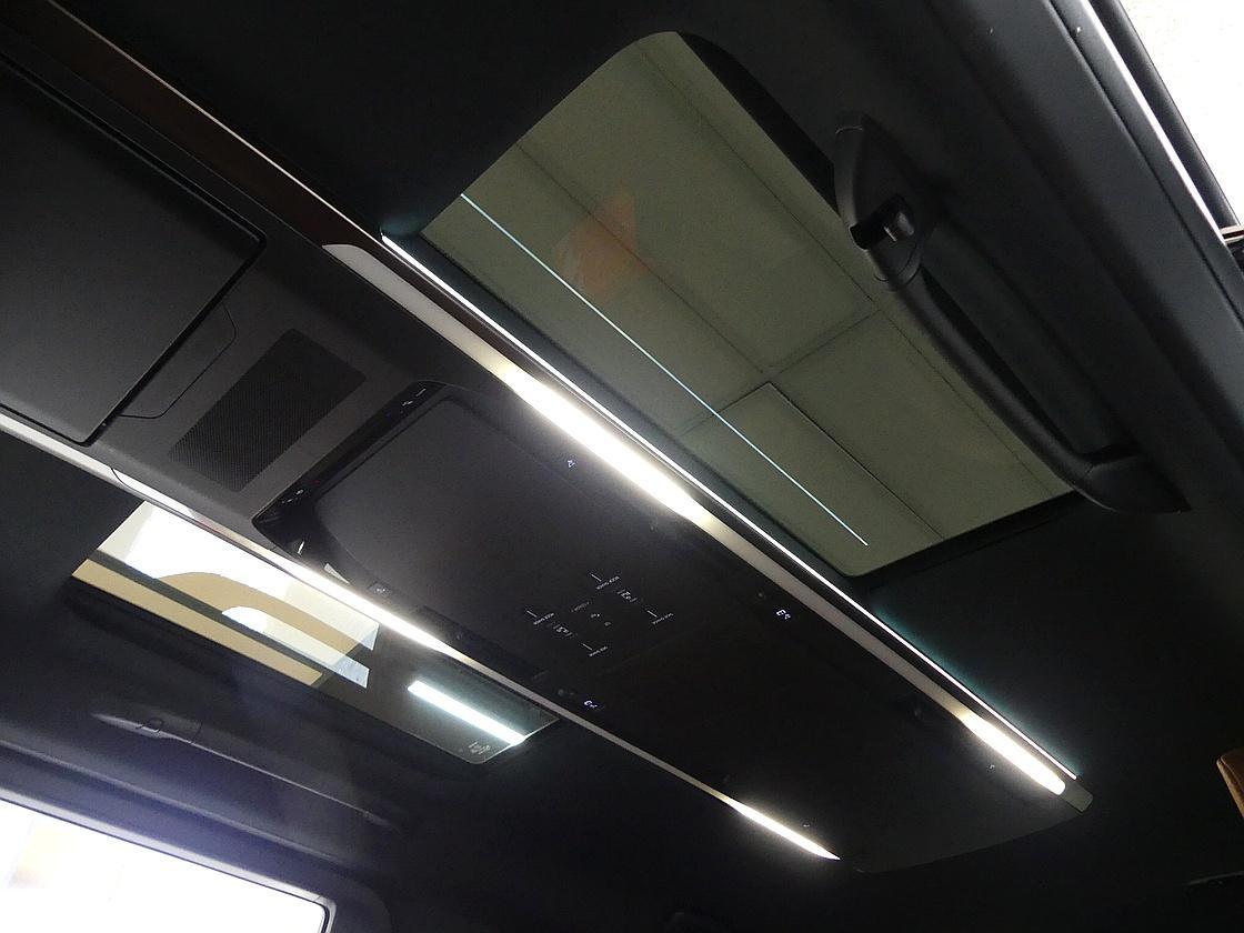 토요타 알파드 2.5 HEV AWD