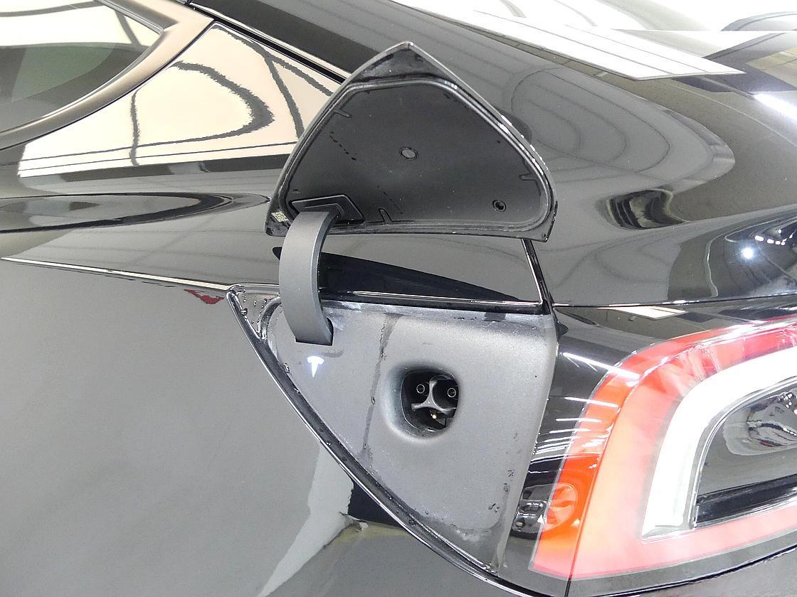 테슬라 모델 3 하이랜드 RWD