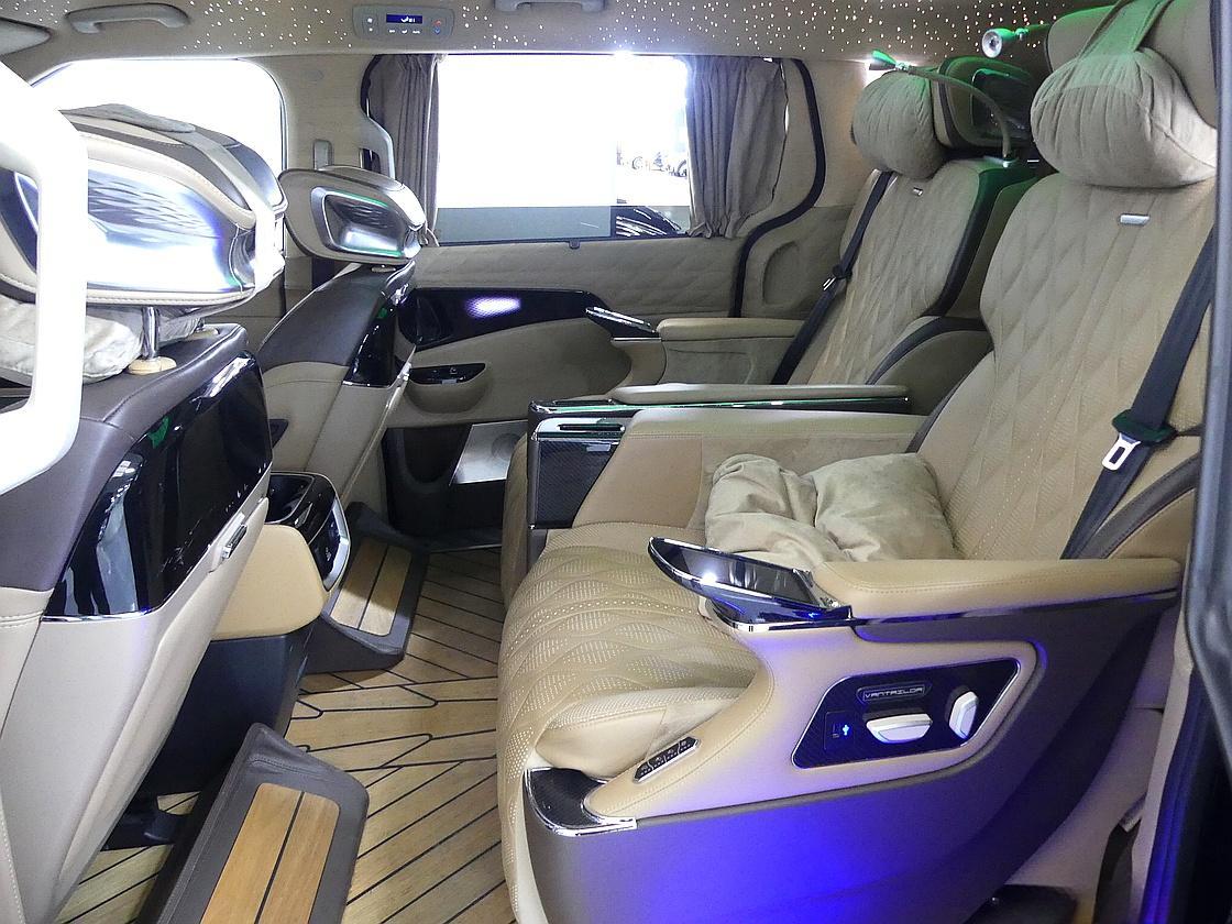 에스모터스 카니발 하이리무진 벤테일러