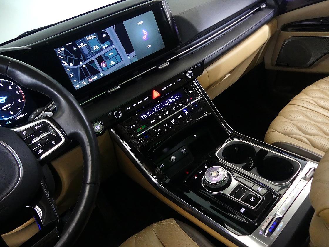 에스모터스 카니발 하이리무진 벤테일러