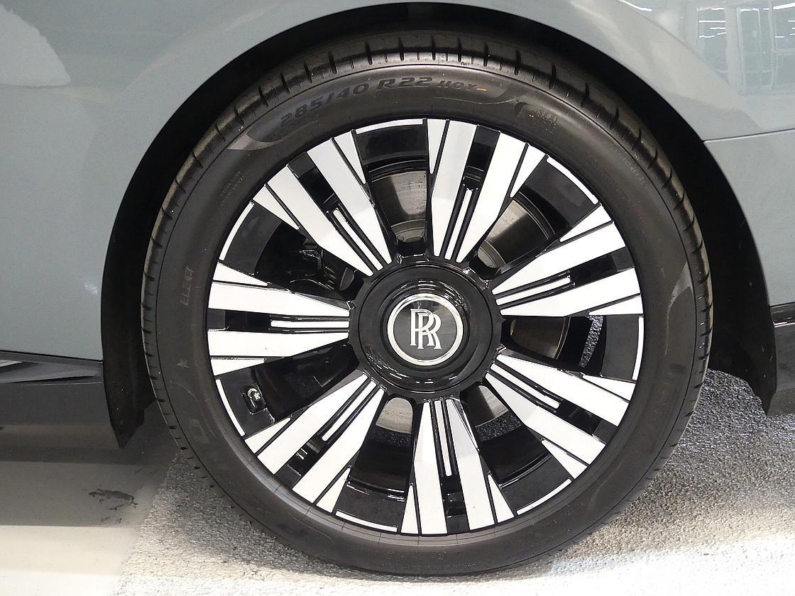 롤스로이스 스펙터