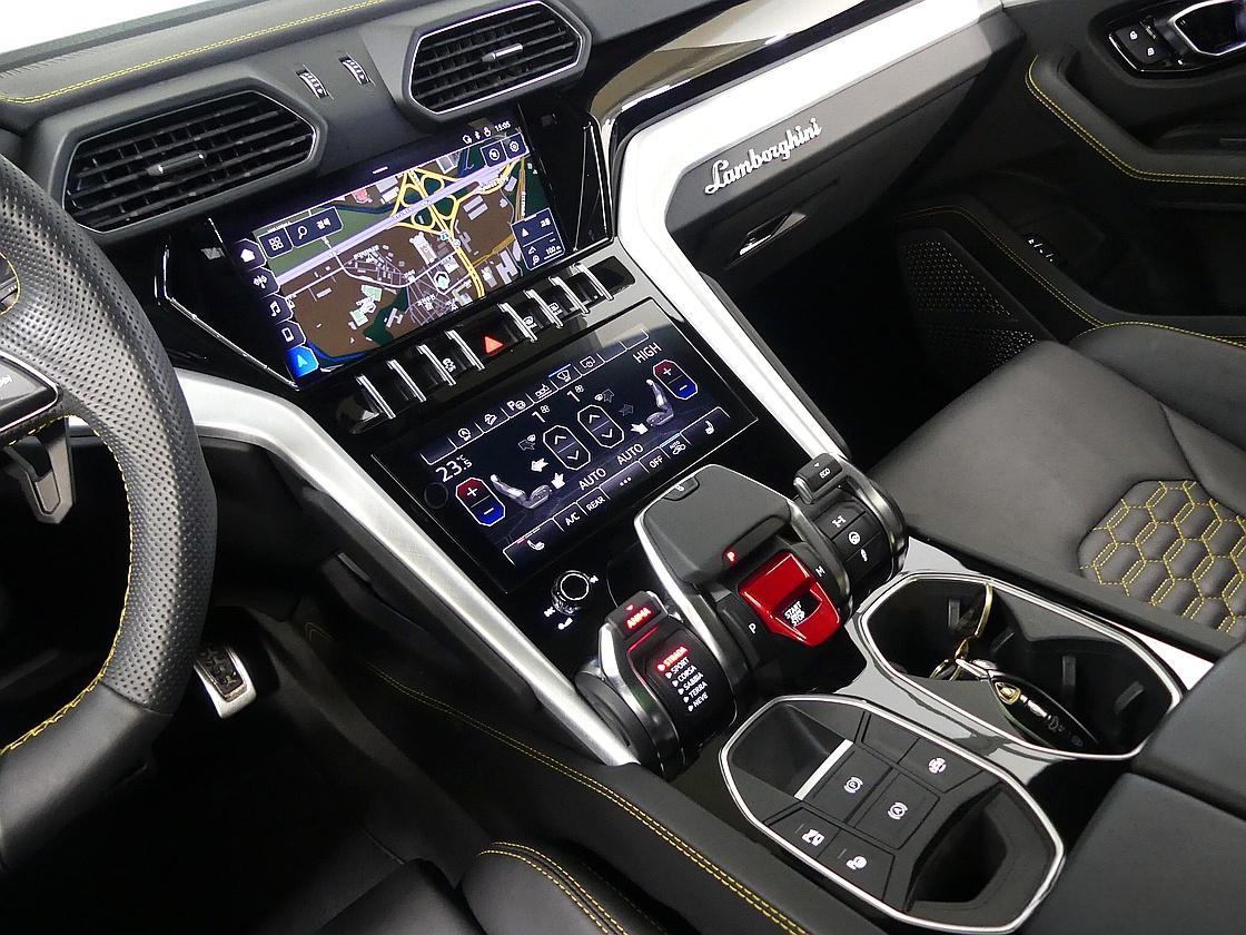 람보르기니 우루스 4.0 V8