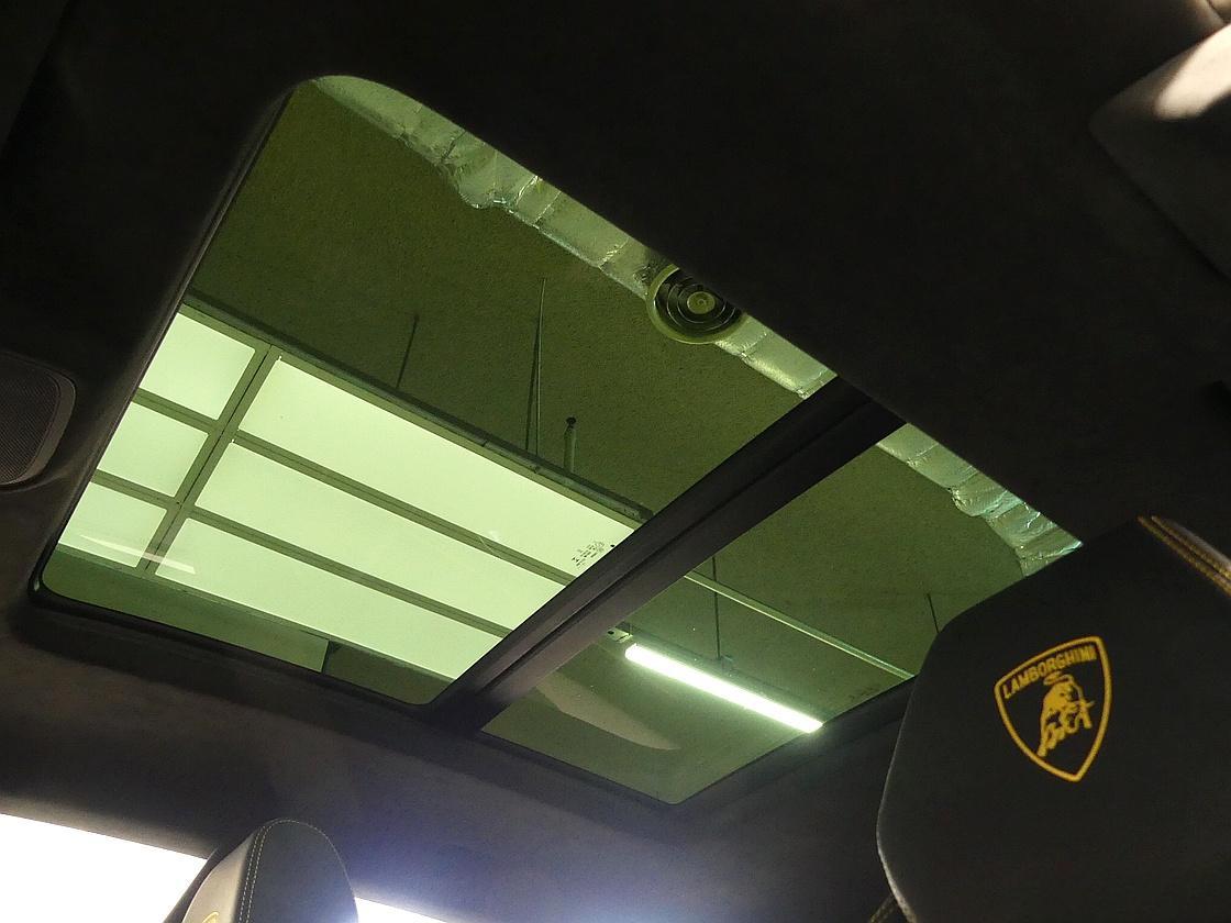 람보르기니 우루스 4.0 V8