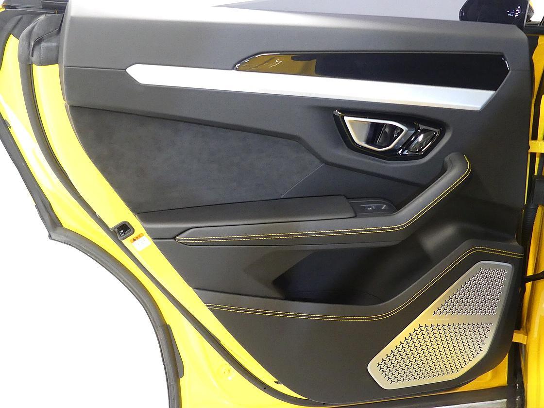 람보르기니 우루스 4.0 V8