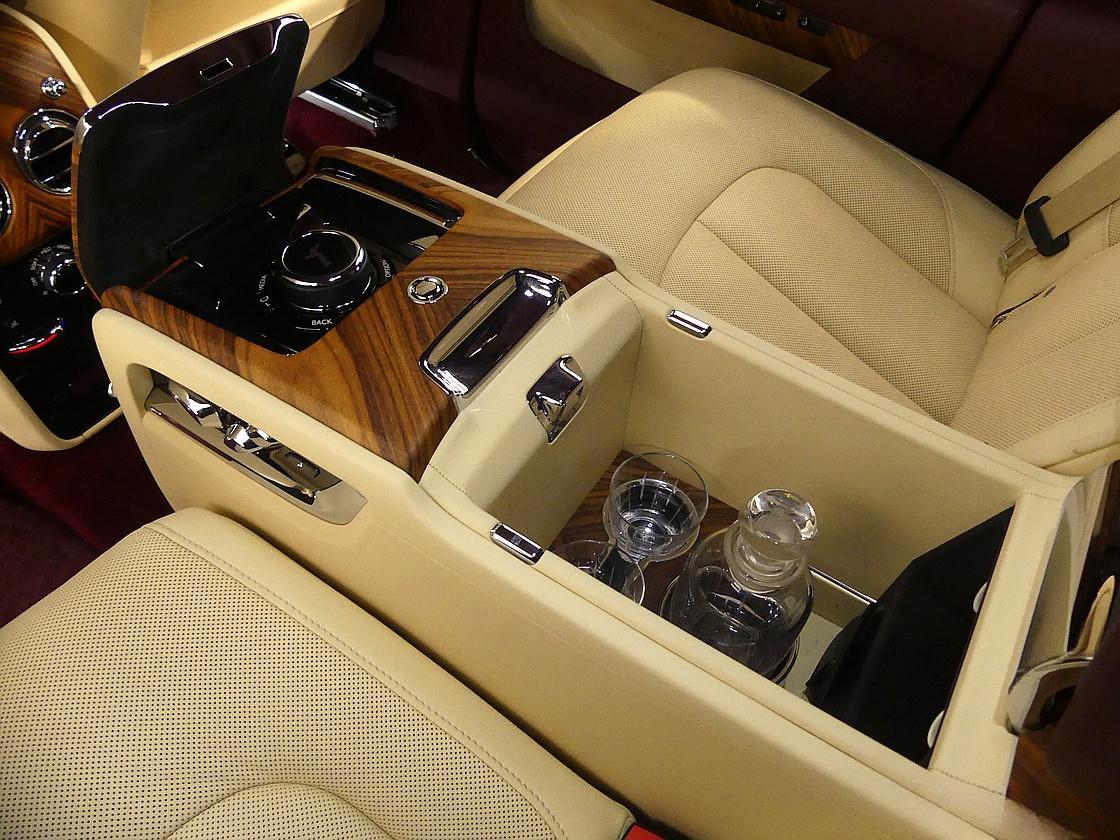 롤스로이스 컬리넌 6.7 V12