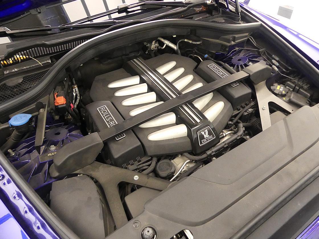 롤스로이스 컬리넌 6.7 V12