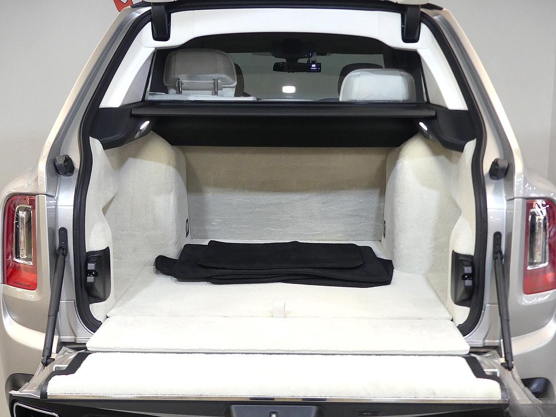 롤스로이스 컬리넌 6.7 V12