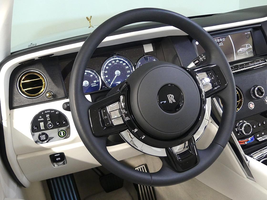 롤스로이스 컬리넌 6.7 V12