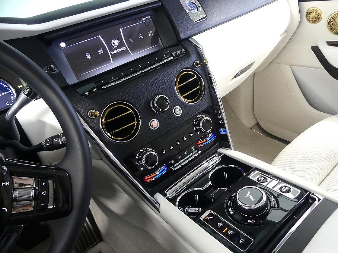 롤스로이스 컬리넌 6.7 V12