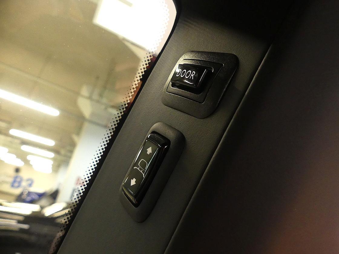 롤스로이스 컬리넌 6.7 V12 블랙 배지