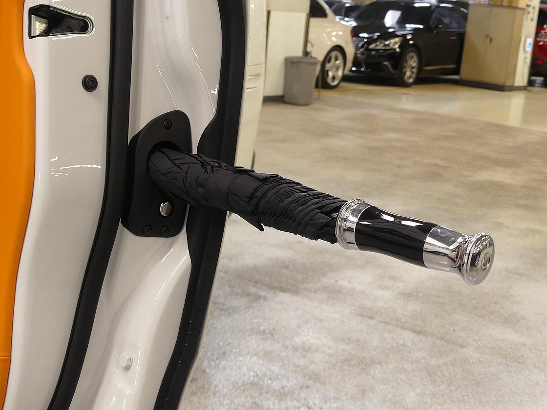 롤스로이스 컬리넌 6.7 V12 블랙 배지