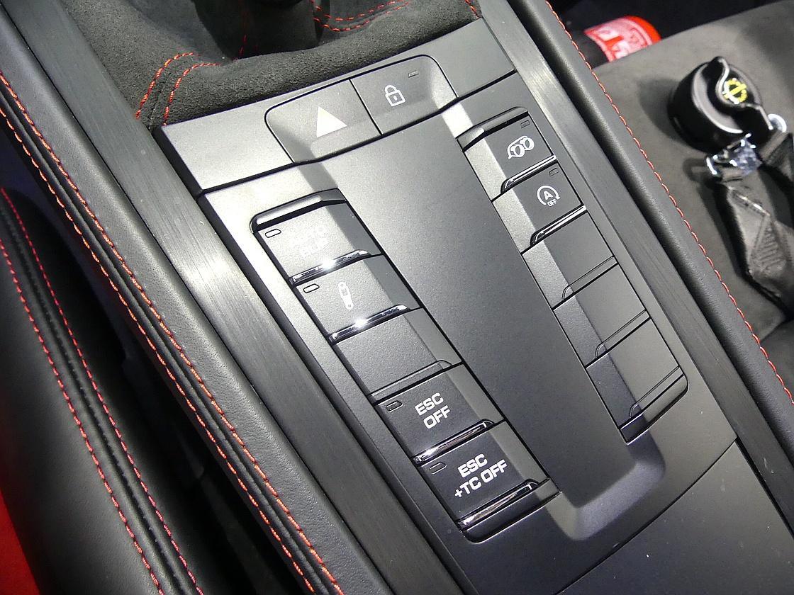 포르쉐 718 카이맨 4.0 GT4 스포츠컵 에디션