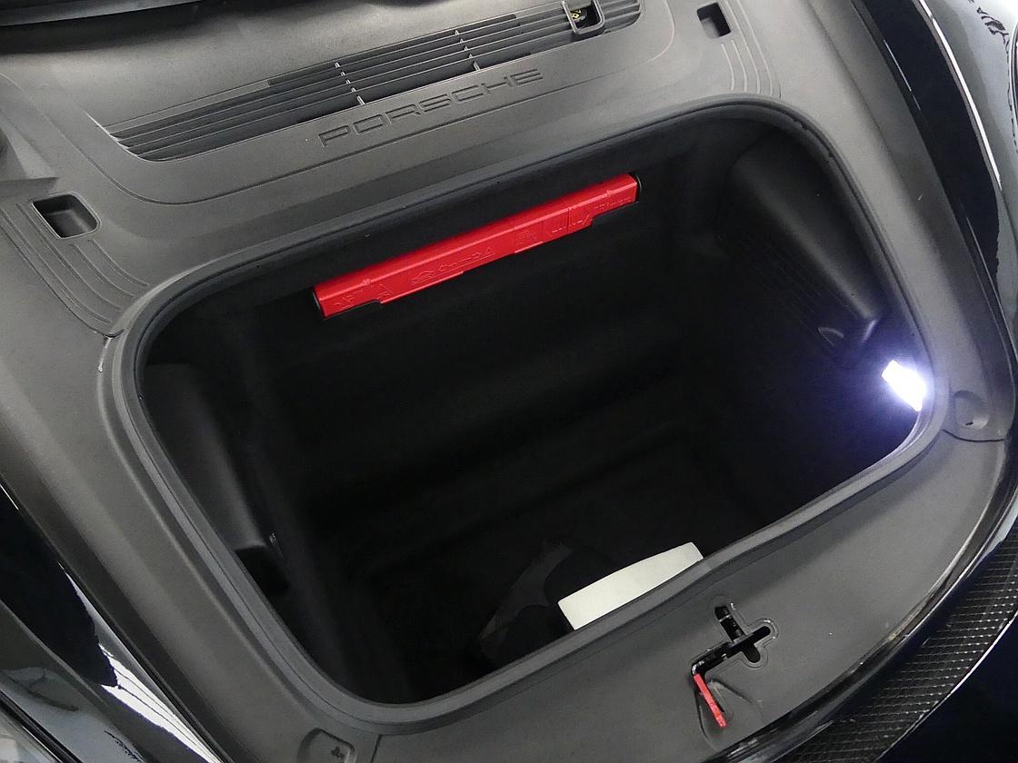 포르쉐 718 카이맨 4.0 GT4 스포츠컵 에디션