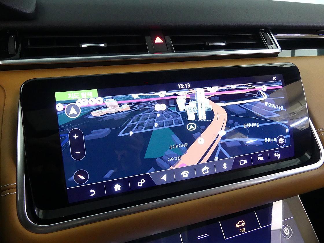 랜드로버 레인지로버 벨라 3.0 D300 R-다이나믹 HSE