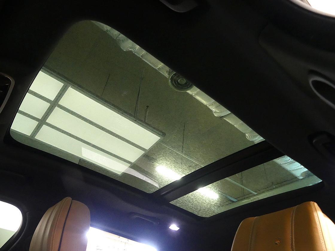 랜드로버 레인지로버 벨라 3.0 D300 R-다이나믹 HSE