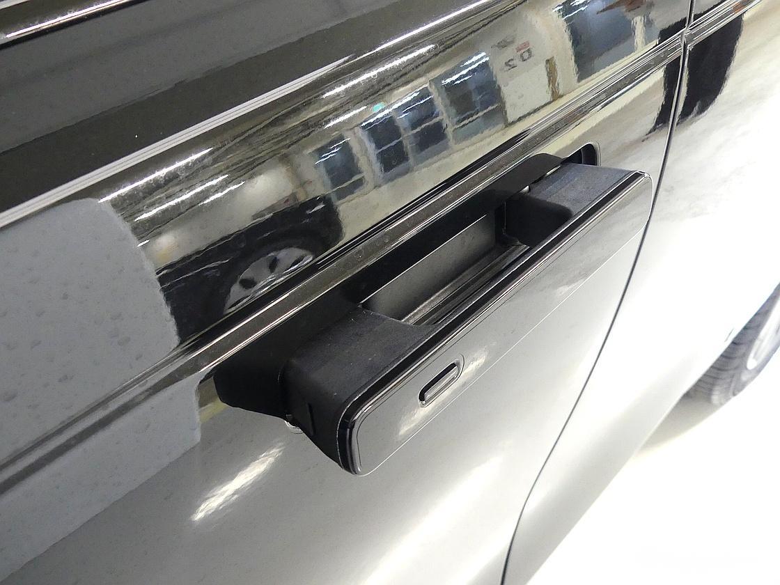 랜드로버 레인지로버 벨라 3.0 D300 R-다이나믹 HSE