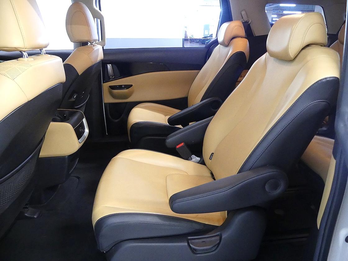 기아 카니발2.2디젤9인승 프레스티지