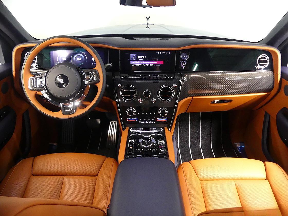 롤스로이스 컬리넌 6.7 V12 블랙 배지