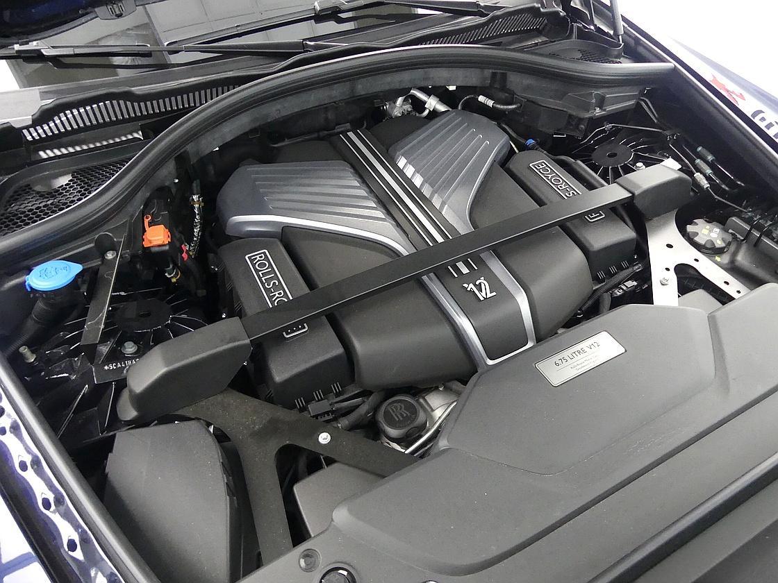 롤스로이스 컬리넌 6.7 V12 블랙 배지