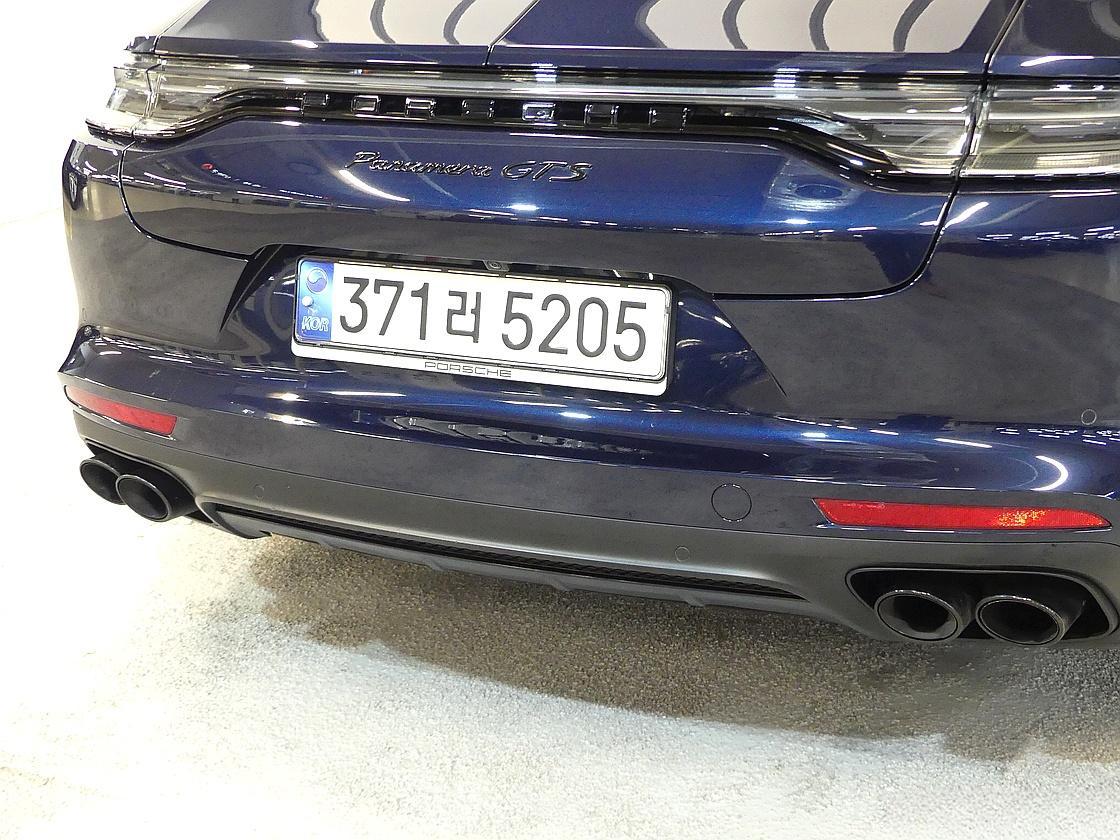 포르쉐 파나메라 2세대 4.0 GTS