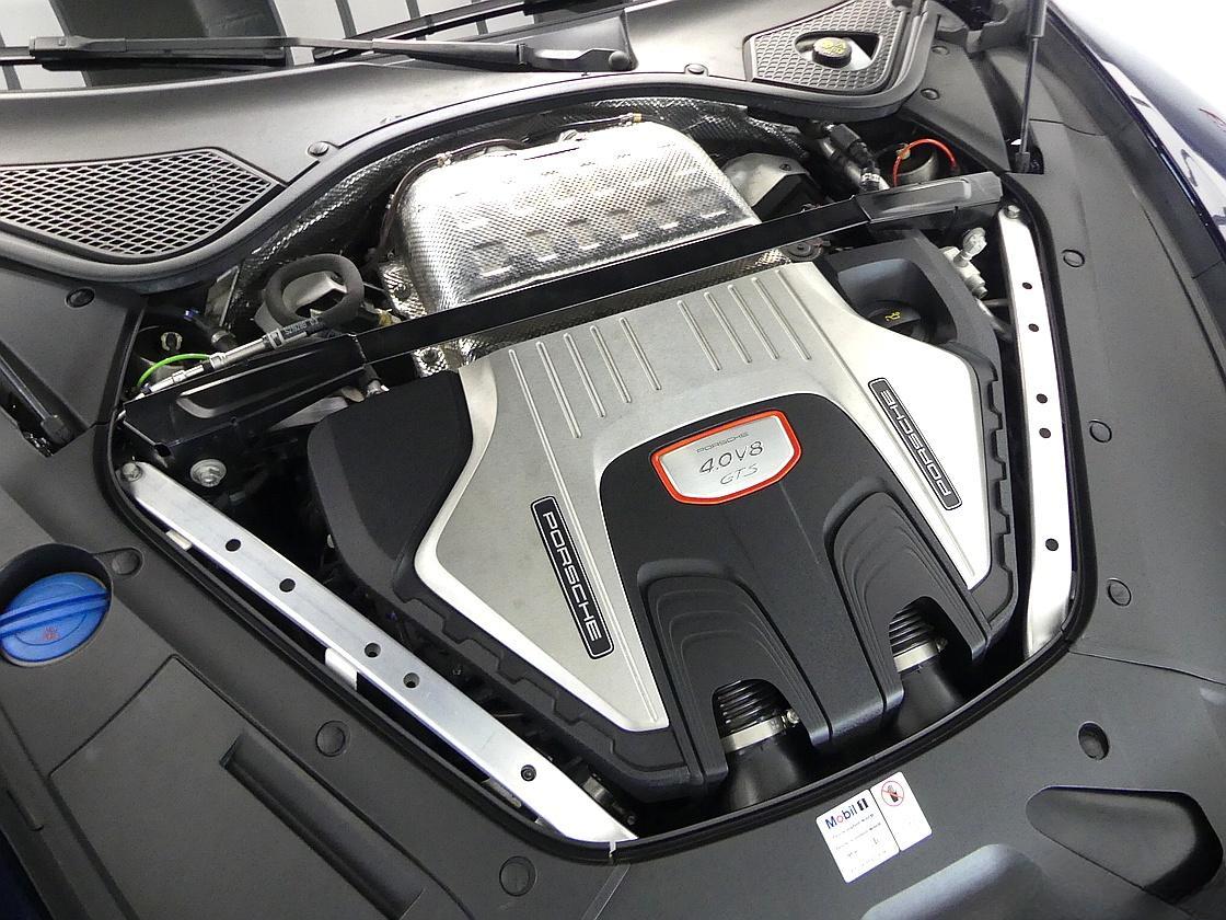 포르쉐 파나메라 2세대 4.0 GTS