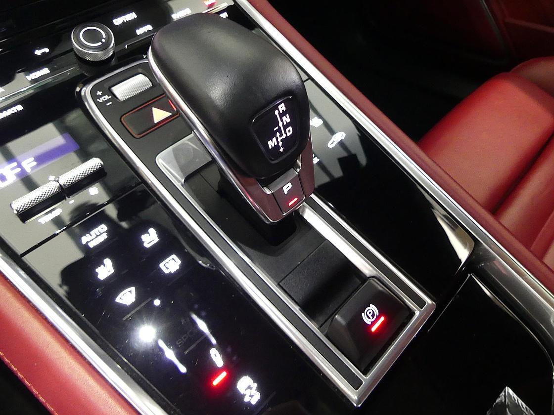 포르쉐 파나메라 2세대 4.0 GTS