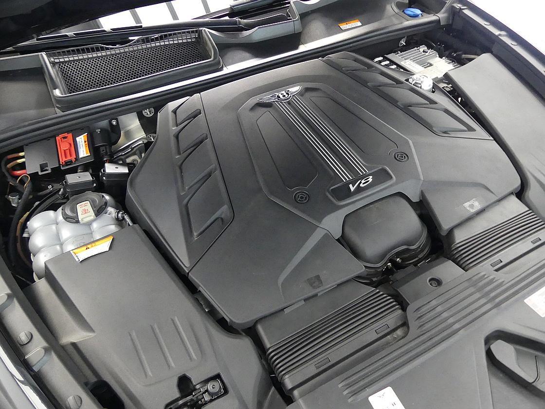 벤틀리 벤테이가 4.0 V8