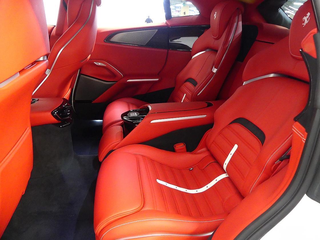 페라리 푸로산게 6.5 V12