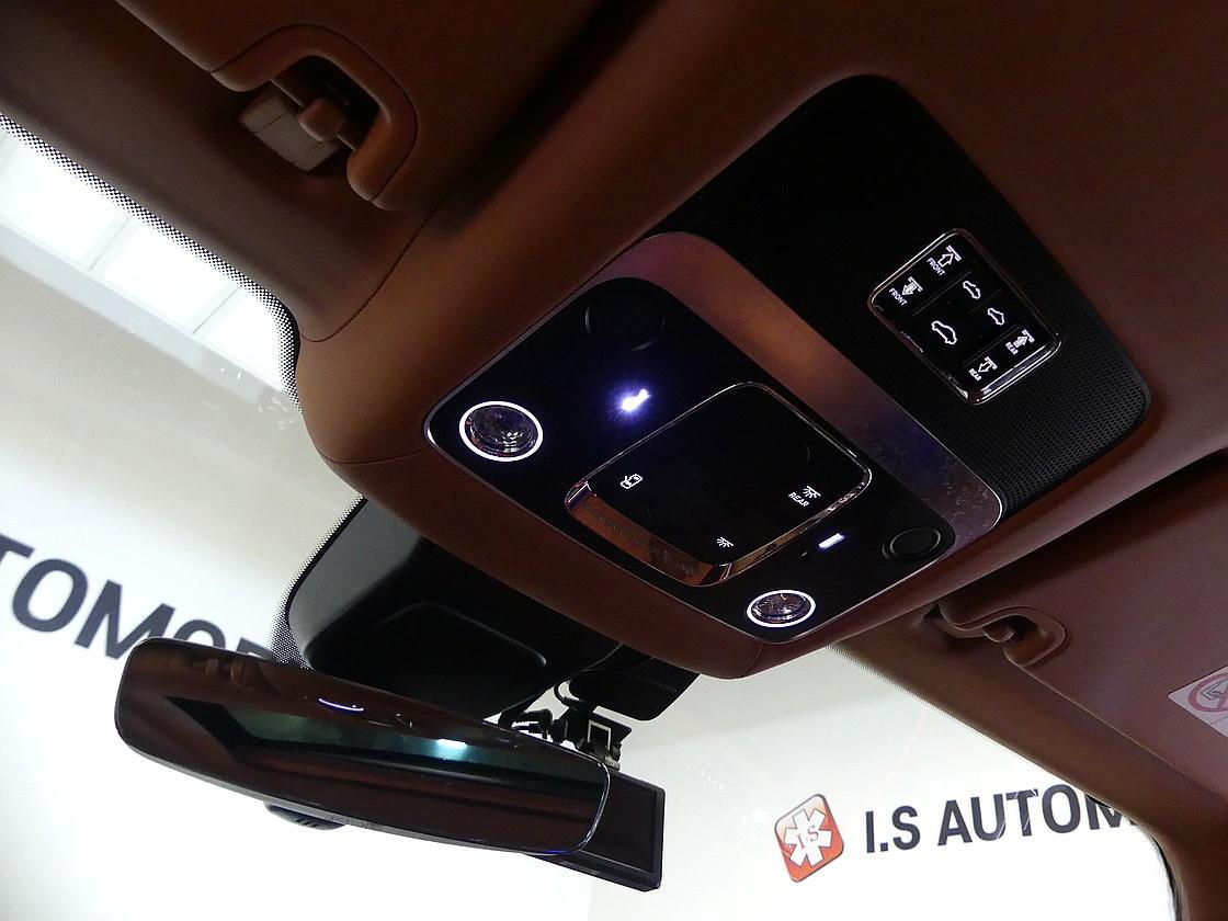 벤틀리 플라잉스퍼 3세대 4.0 아주르