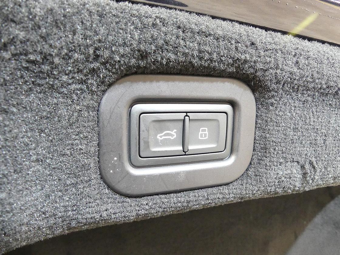 벤틀리 플라잉스퍼 3세대 4.0 아주르