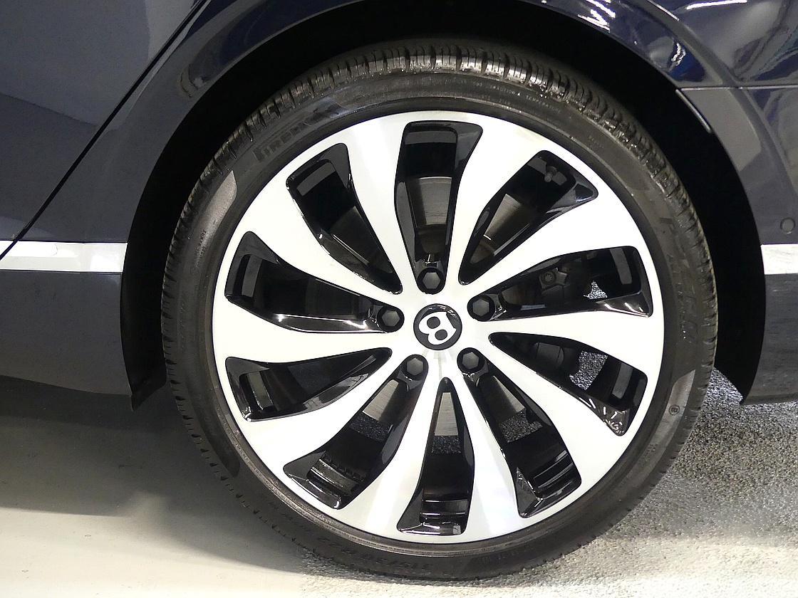 벤틀리 플라잉스퍼 3세대 4.0 아주르