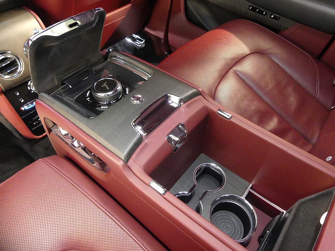 롤스로이스 컬리넌 6.7 V12