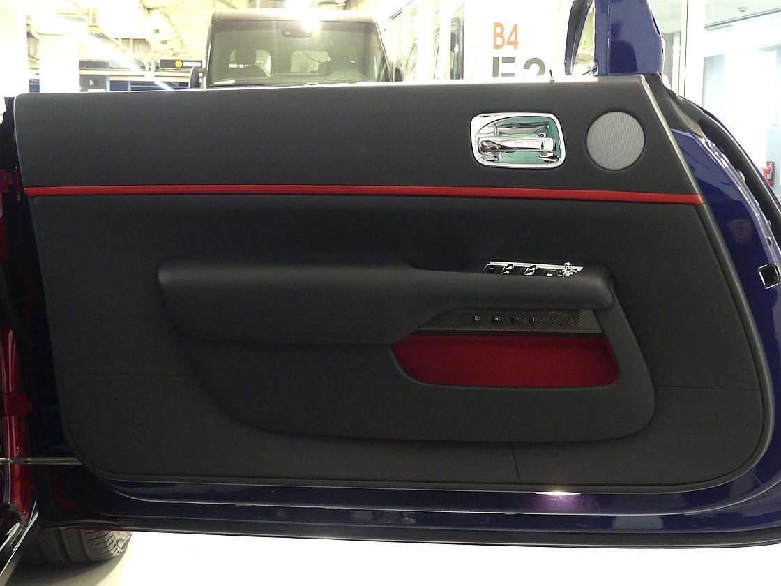 롤스로이스 던 6.6 V12 블랙 배지