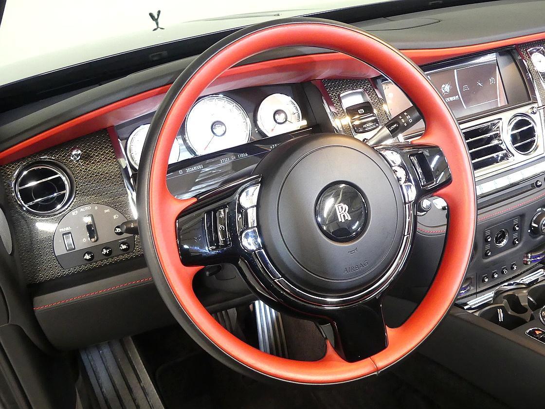 롤스로이스 던 6.6 V12 블랙 배지