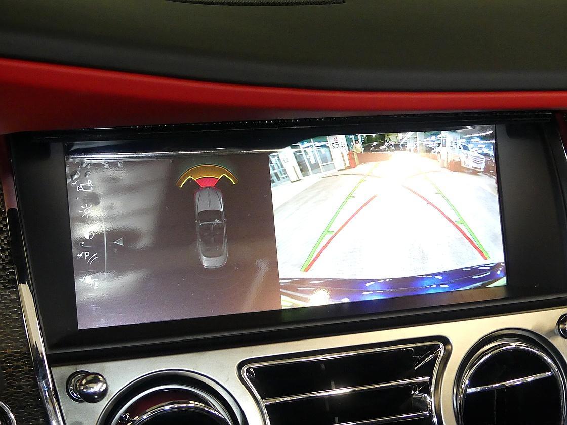 롤스로이스 던 6.6 V12 블랙 배지