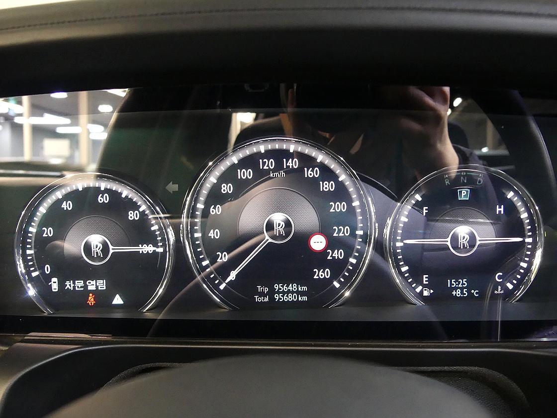 롤스로이스 고스트 2세대 6.7 V12 EWB