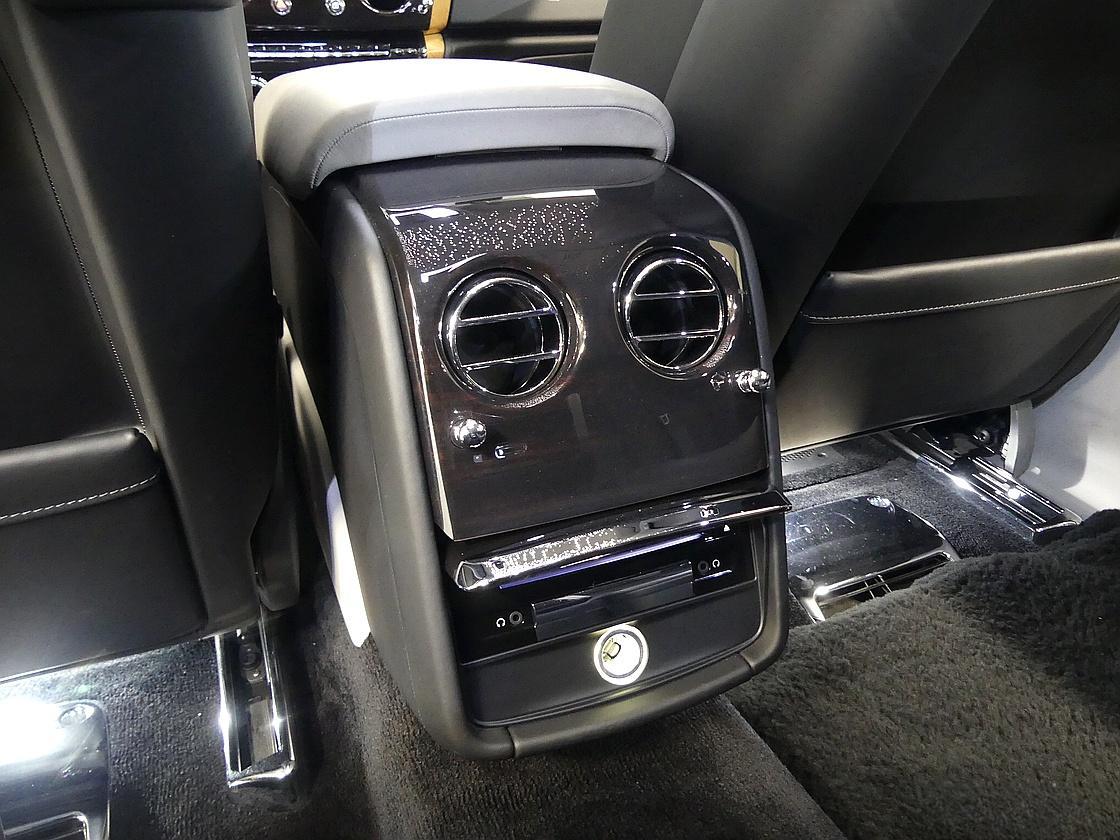 롤스로이스 팬텀 8세대 6.7 V12