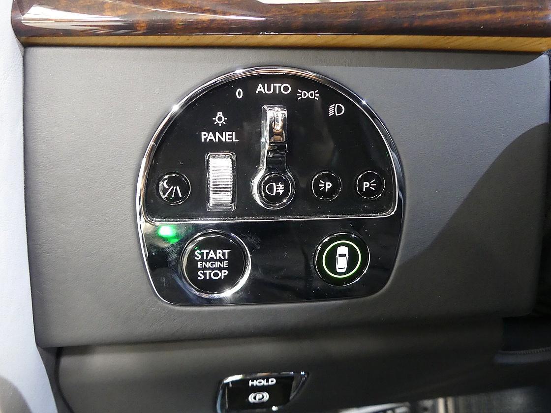 롤스로이스 팬텀 8세대 6.7 V12