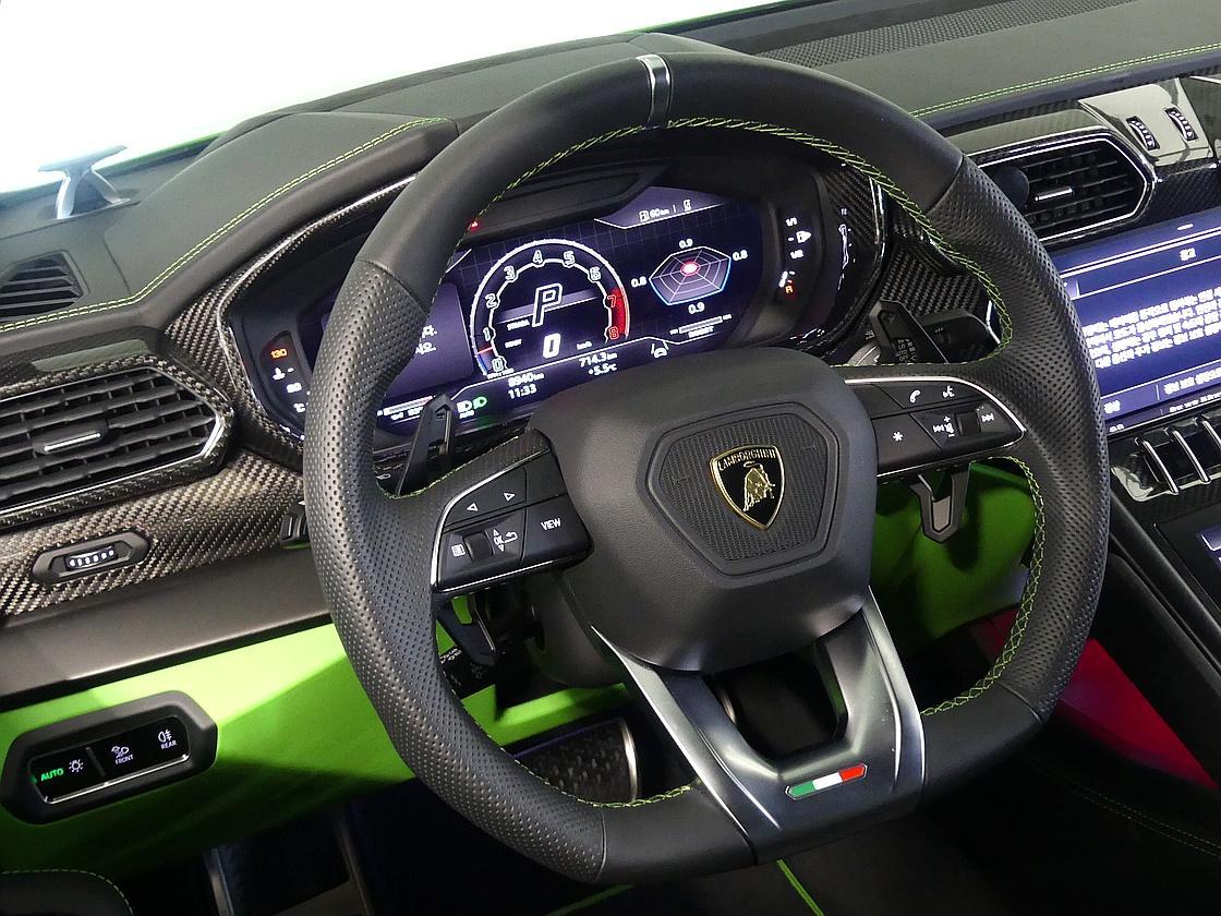 람보르기니 우루스 4.0 V8 S