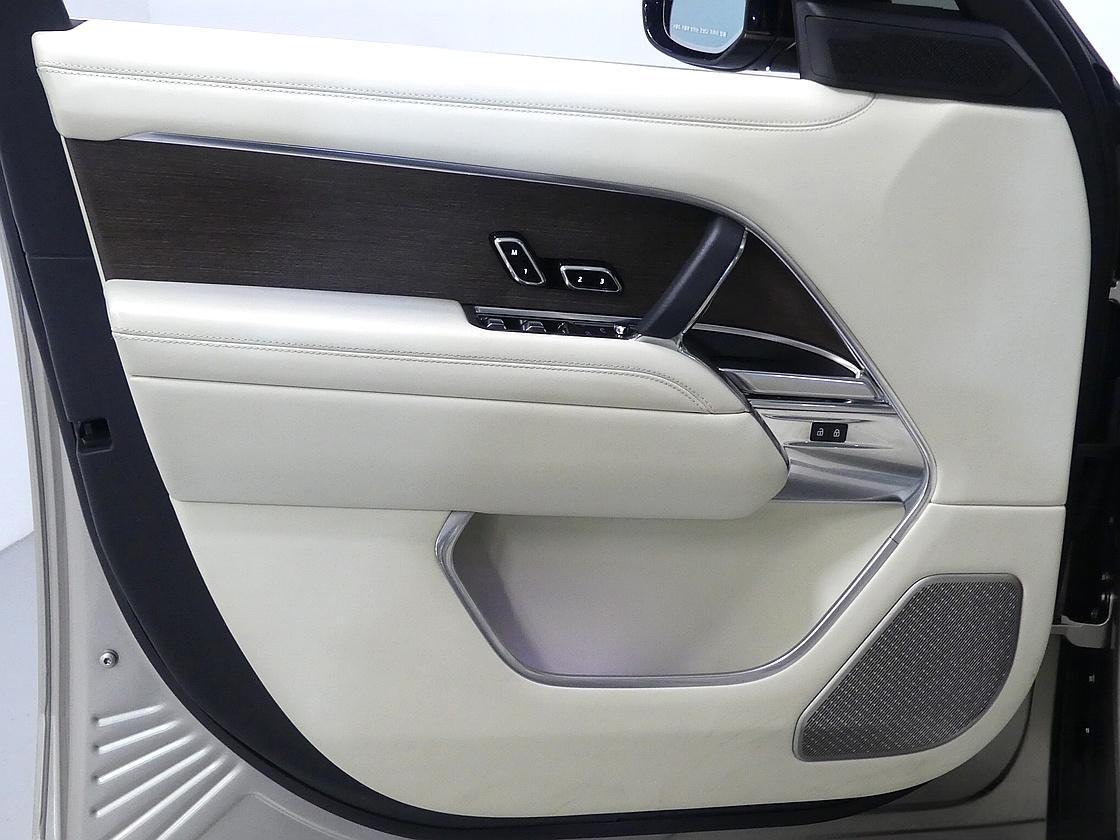 랜드로버 레인지로버 5세대 4.4 P530 LWB 오토바이오그래피