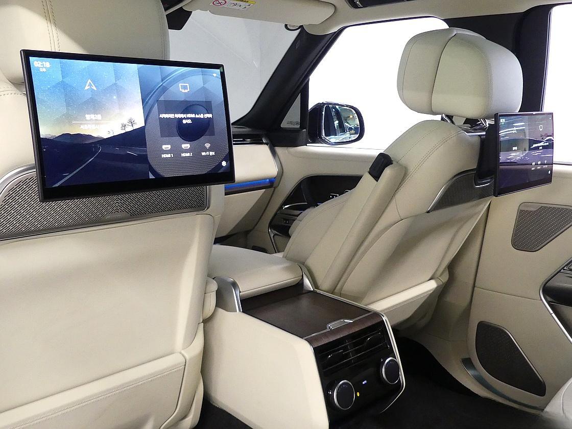 랜드로버 레인지로버 5세대 4.4 P530 LWB 오토바이오그래피