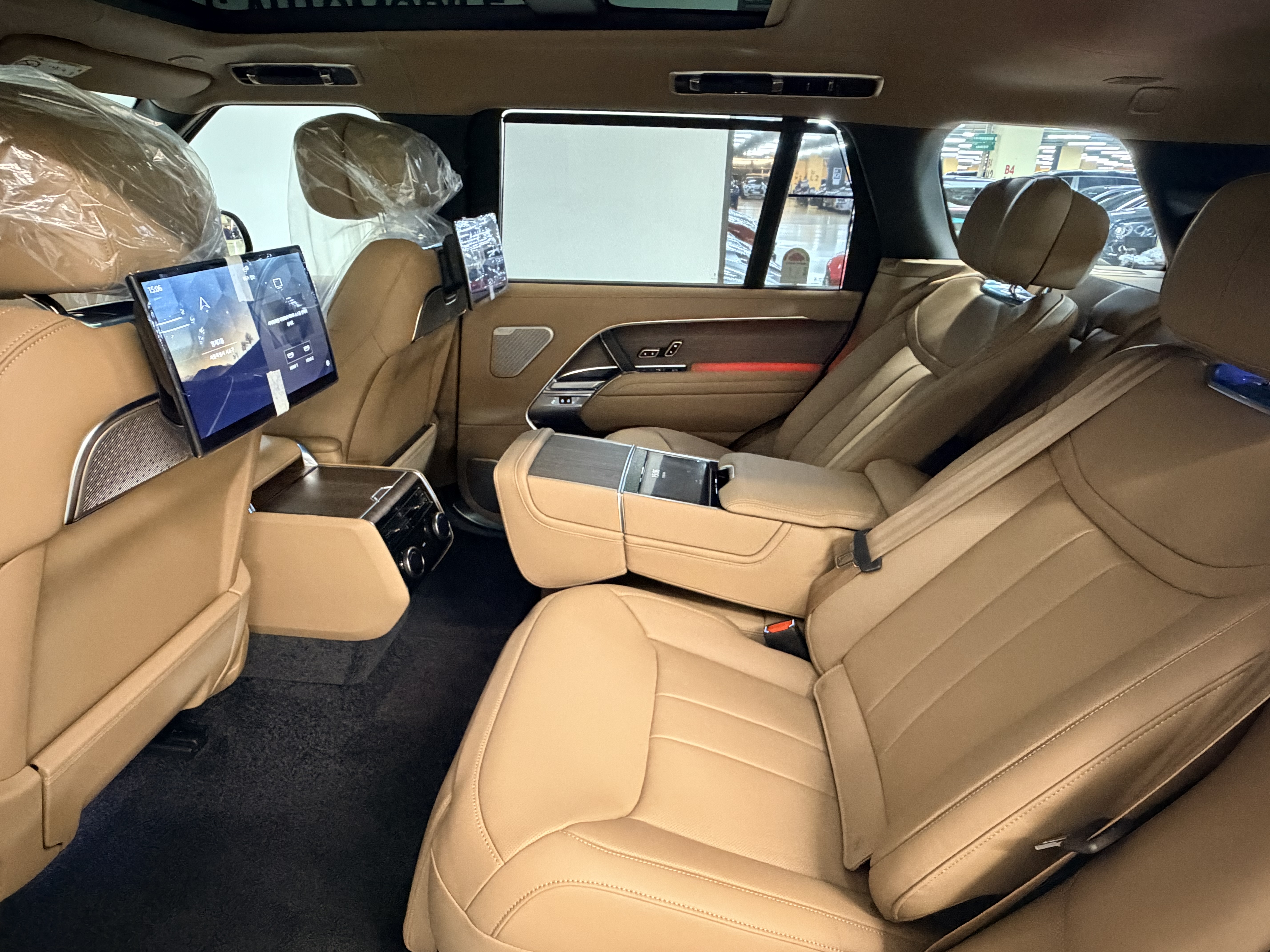 랜드로버 레인지로버 5세대 4.4 P530 LWB 오토바이오그래피