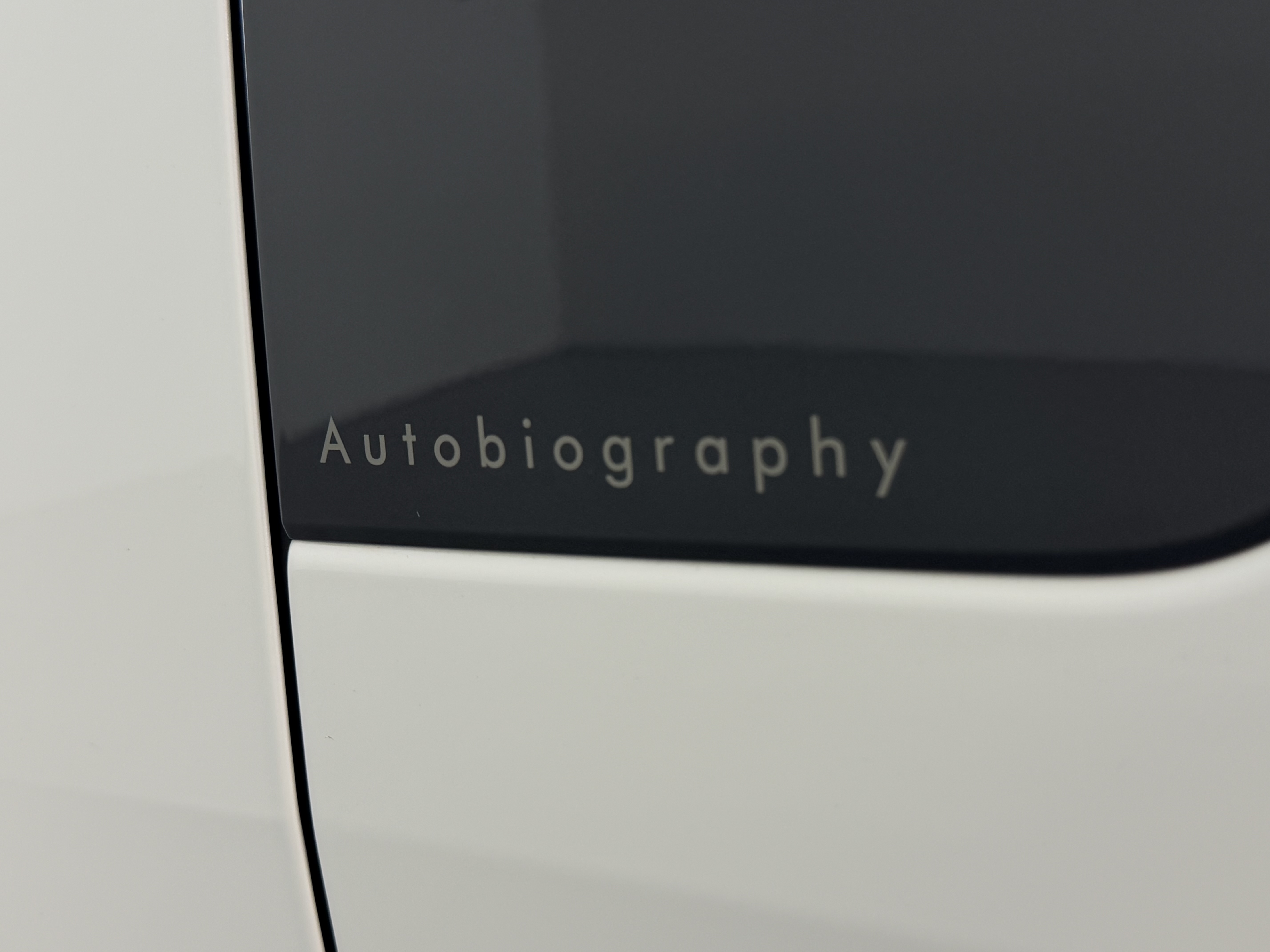 랜드로버 레인지로버 5세대 4.4 P530 LWB 오토바이오그래피