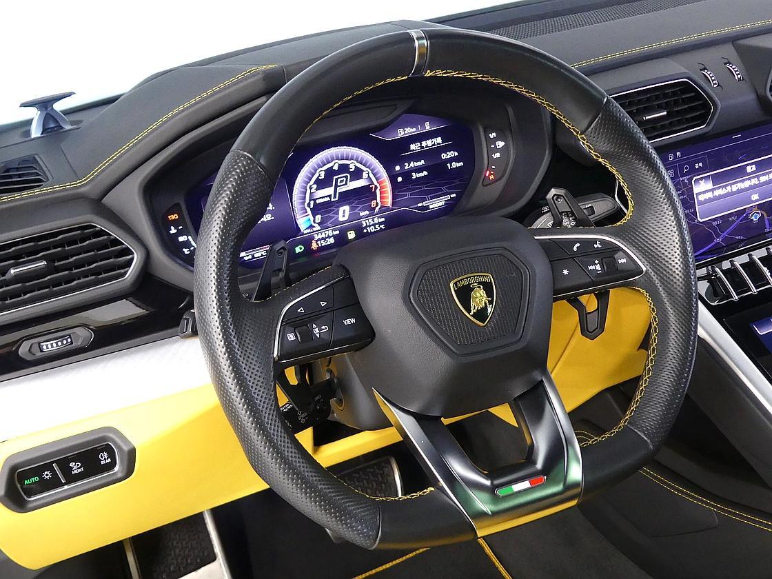 람보르기니 우루스 4.0 V8