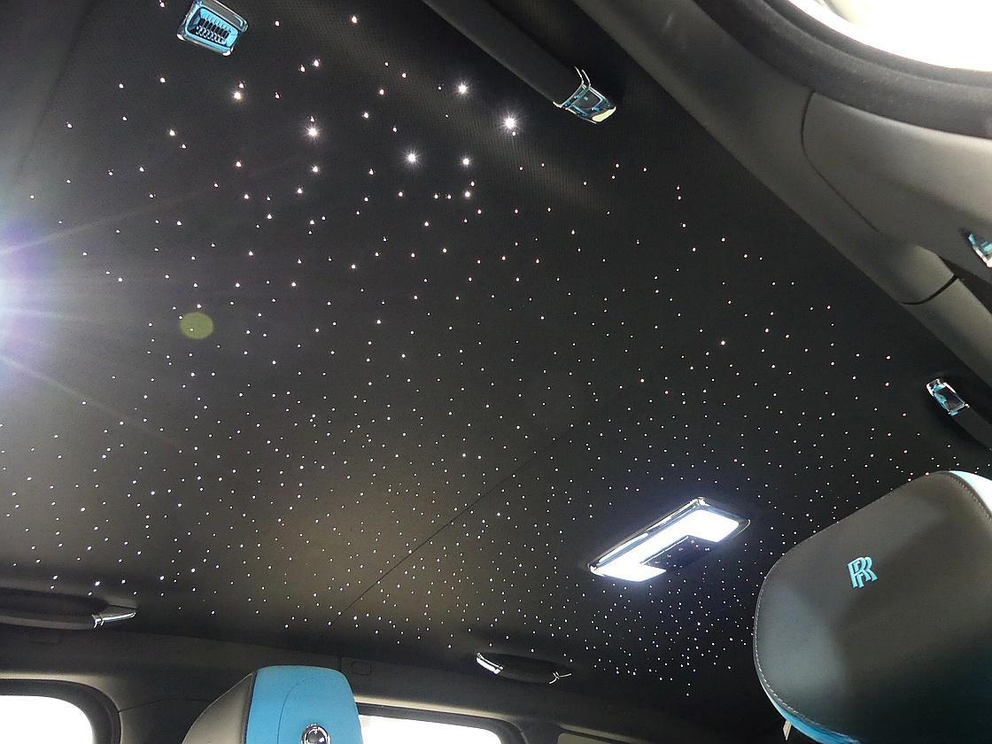 롤스로이스 컬리넌 6.7 V12 블랙 배지