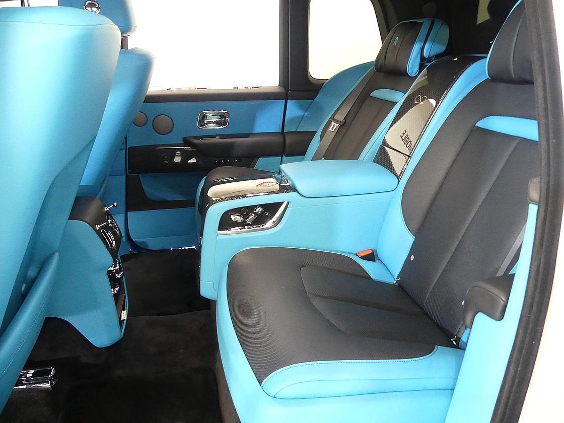 롤스로이스 컬리넌 6.7 V12 블랙 배지