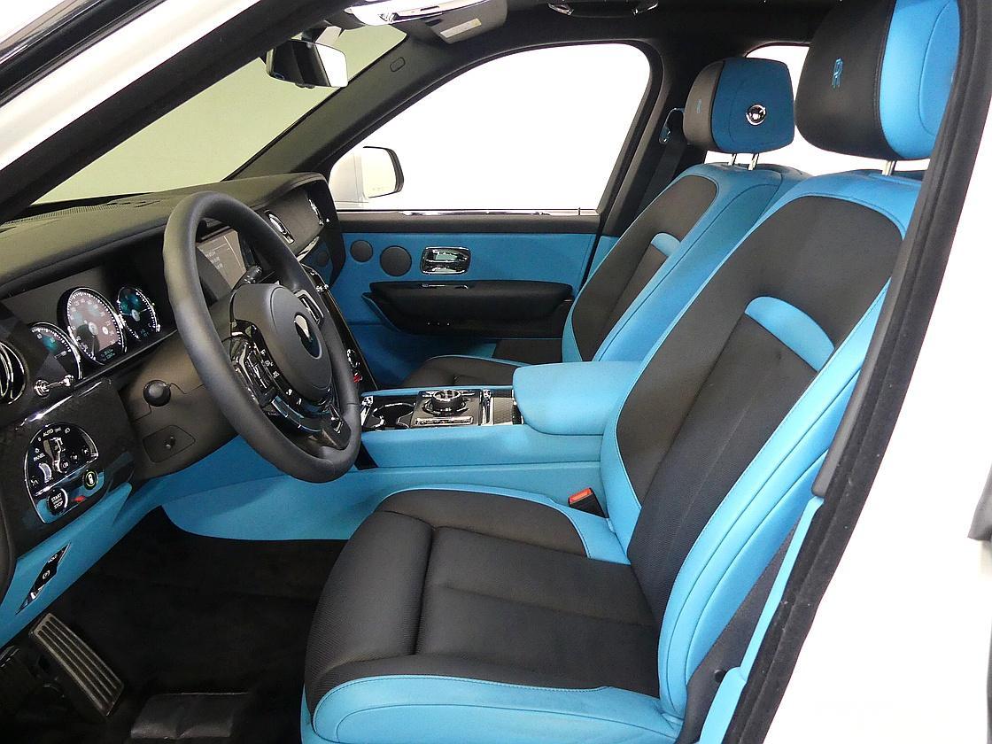 롤스로이스 컬리넌 6.7 V12 블랙 배지