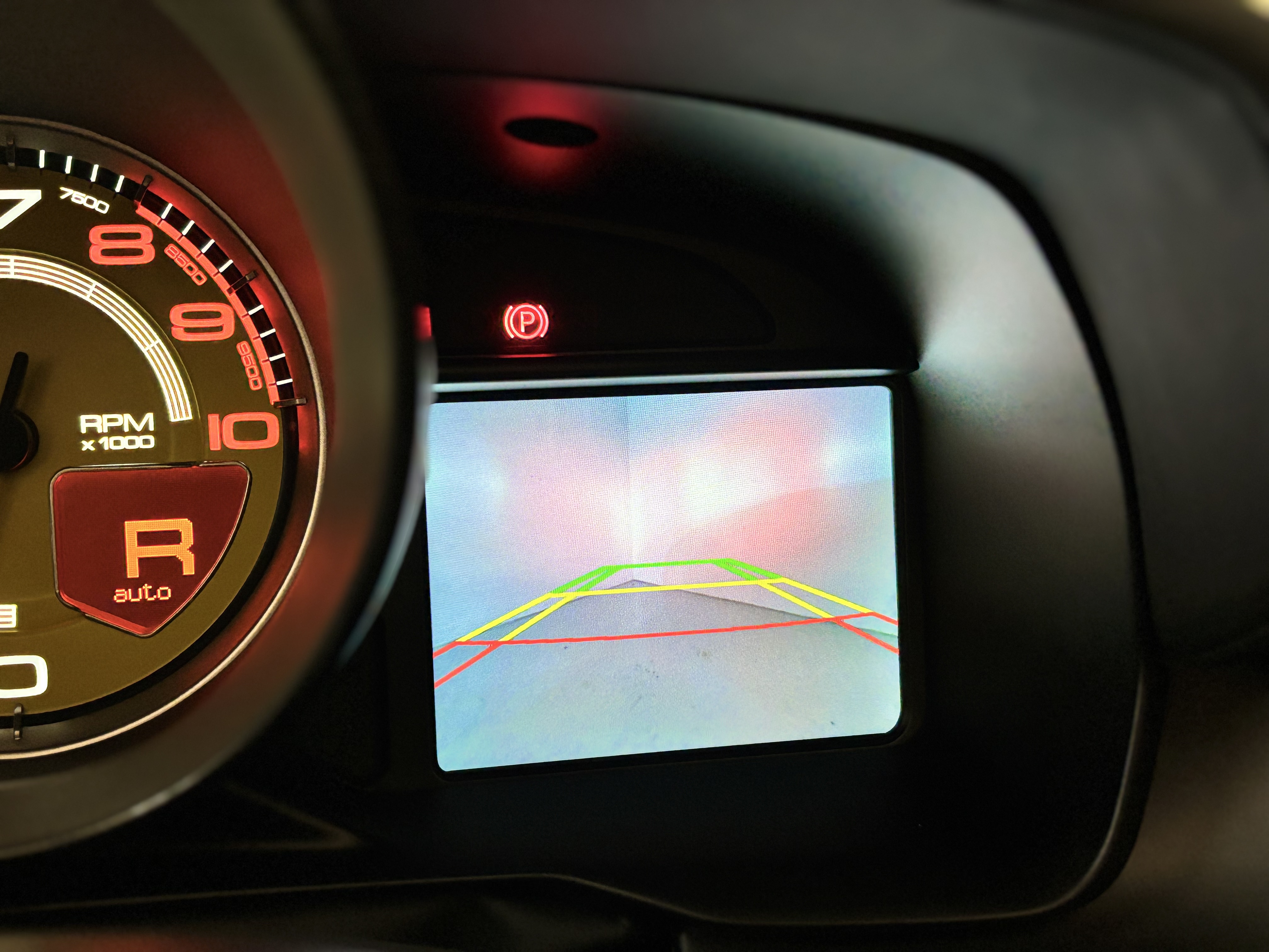 페라리 F8 스파이더 3.9 V8